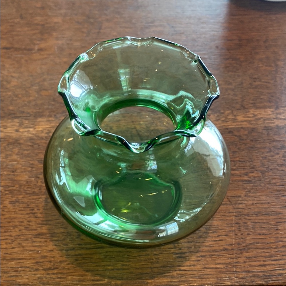Elegant Green Glass Vase with Wavy Rim